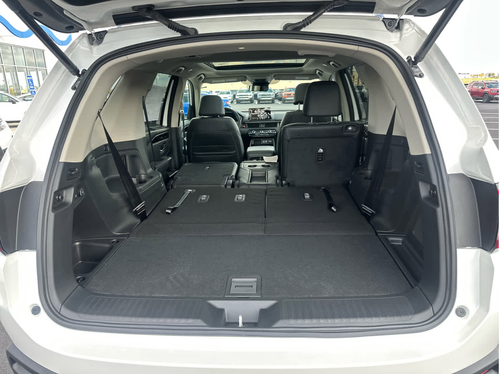 New 2025 Honda Pilot Touring image 58