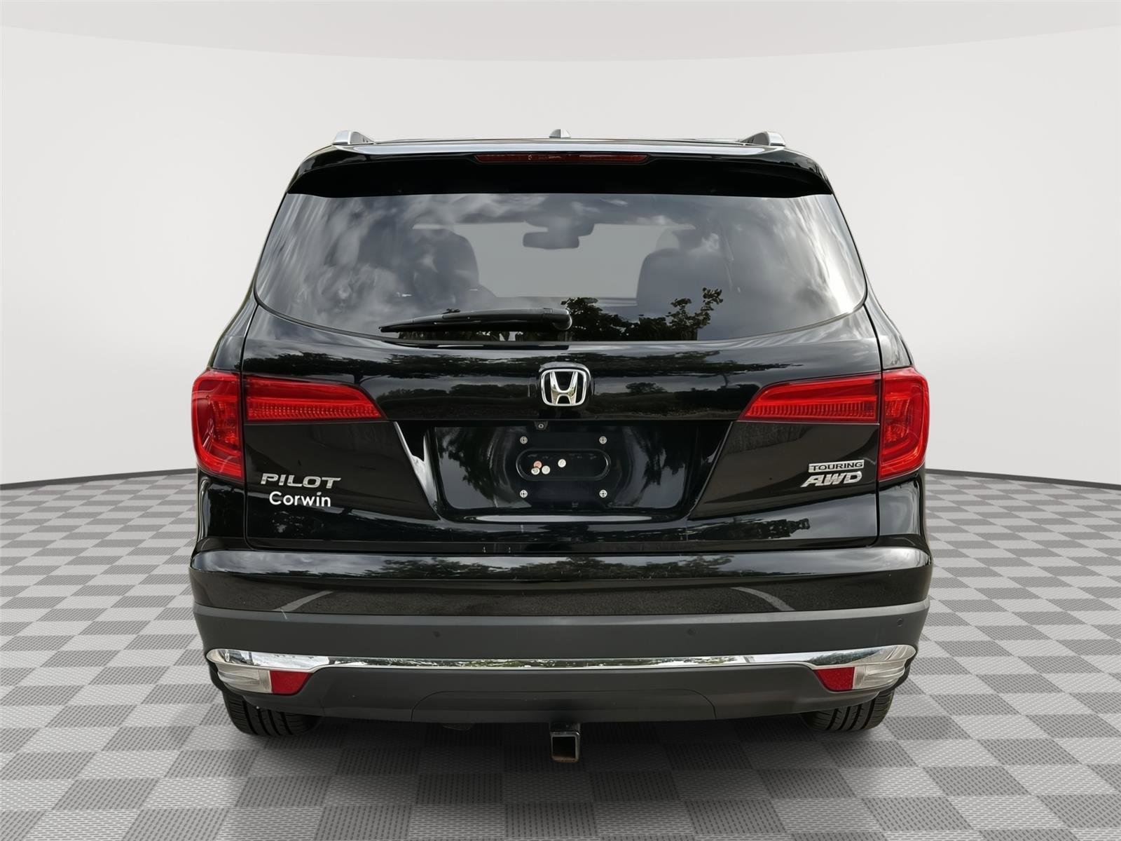 Certified 2017 Honda Pilot Touring image 4