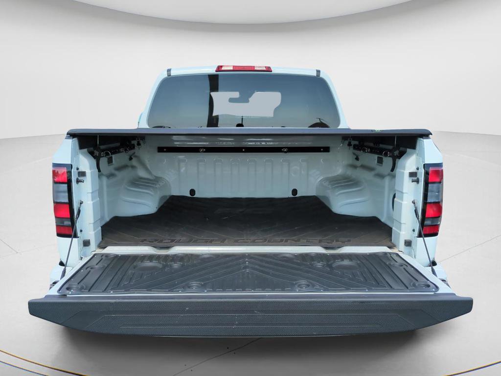 Used 2025 Nissan Frontier SV image 12