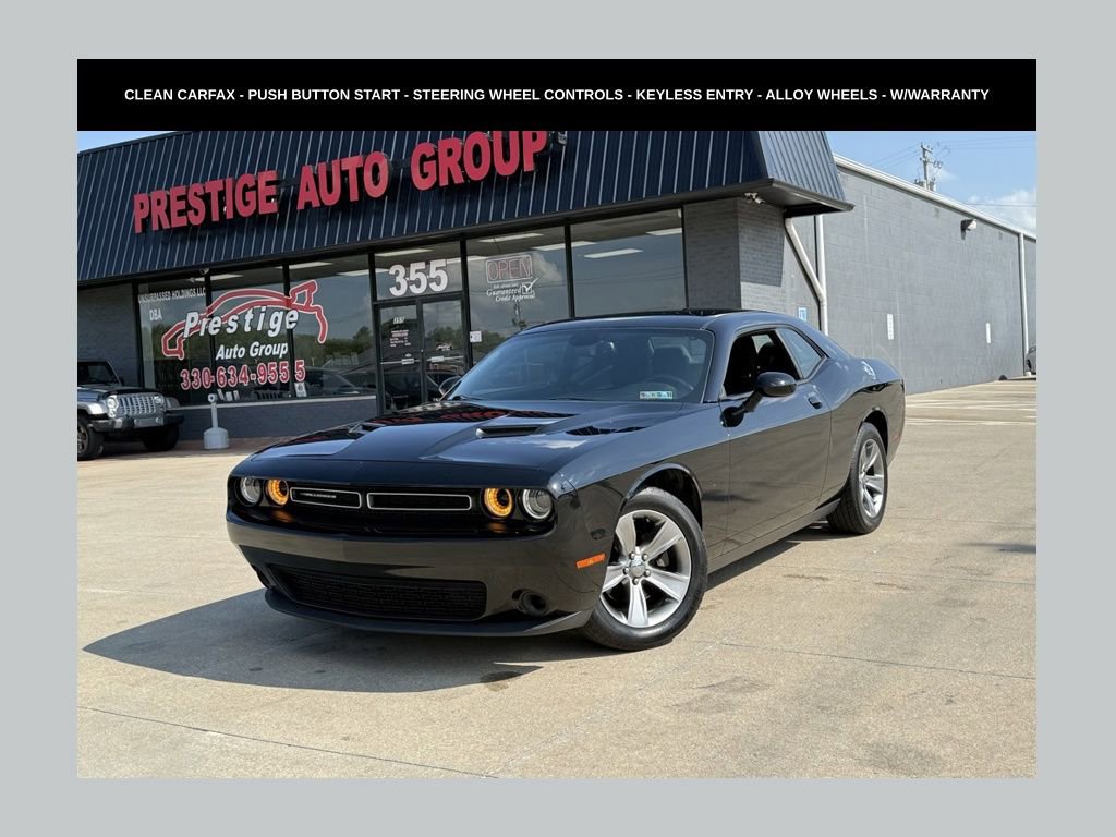 Used 2016 Dodge Challenger SXT RWD image 1