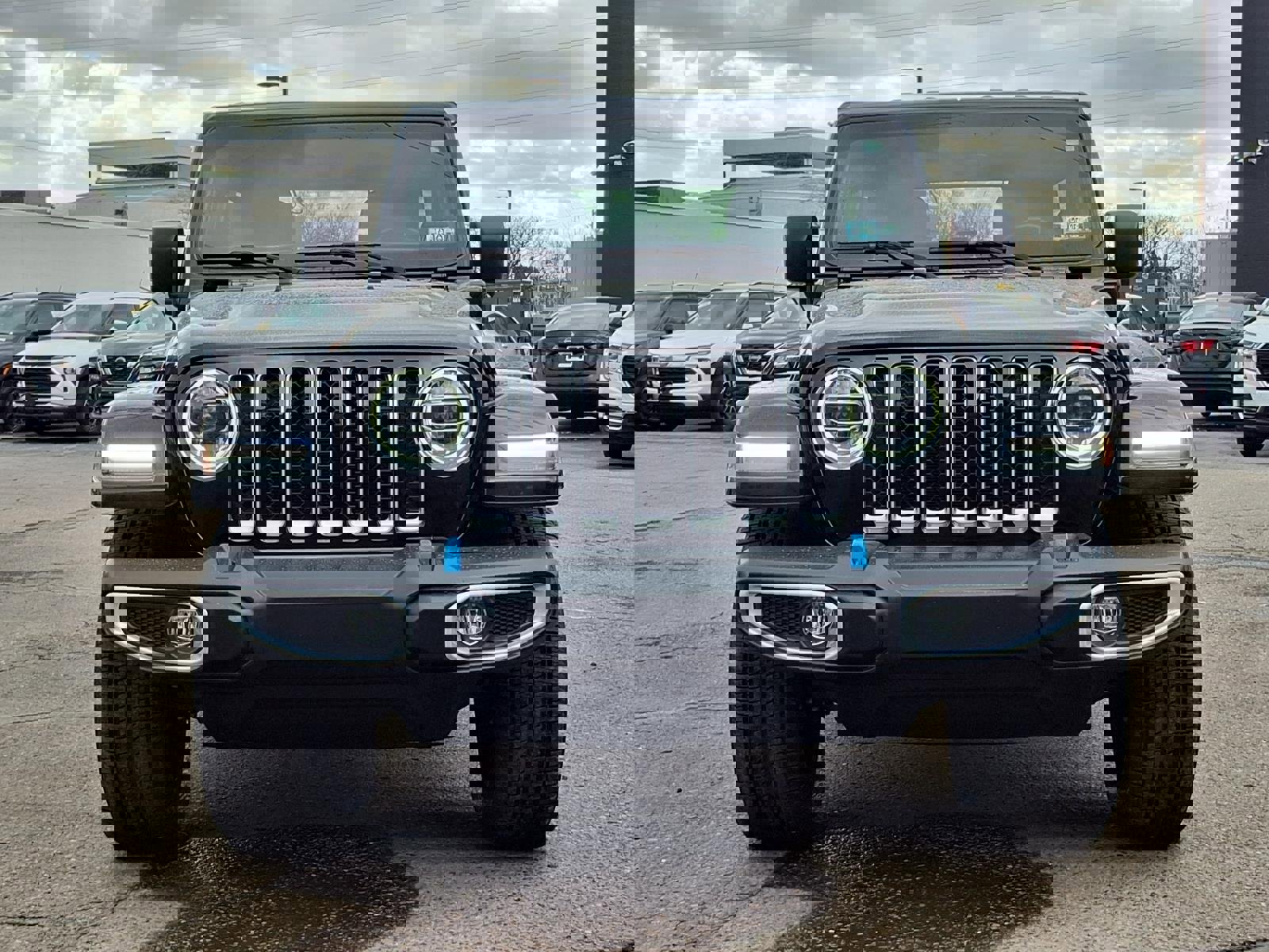 Used 2022 Jeep Wrangler Unlimited Sahara w/ Cold Weather Group image 22