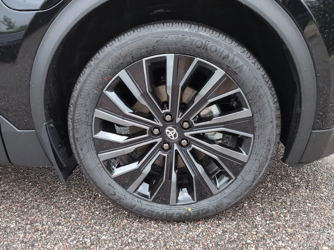 New 2026 Toyota C-HR AWD/4WD image 11