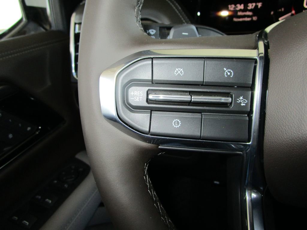 New 2026 GMC Yukon XL Elevation image 36