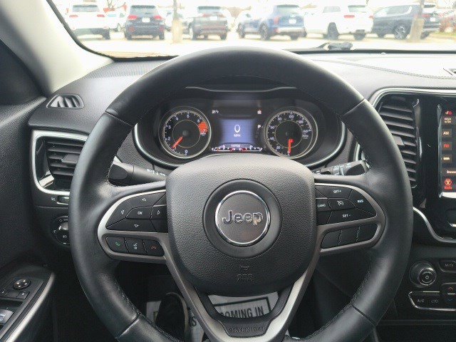 Used 2019 Jeep Cherokee Limited image 20