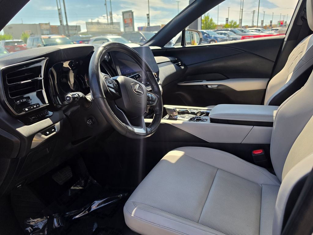 Used 2023 Lexus RX 350 Premium w/ Cold Area Package AWD/4WD image 9