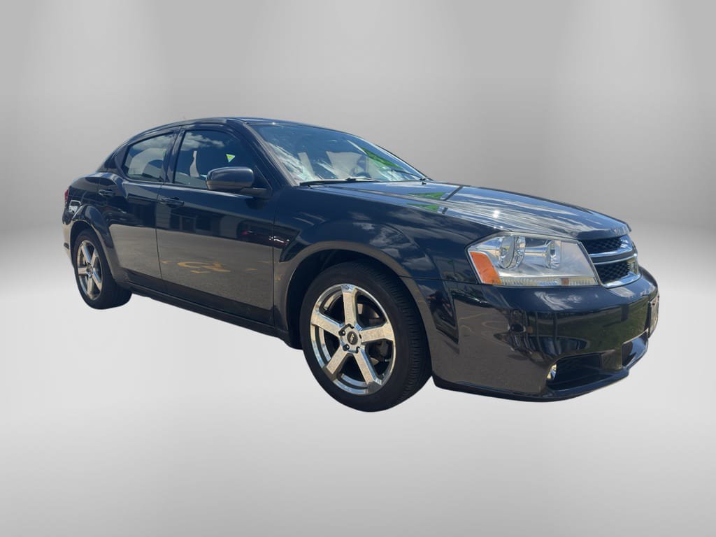 Used 2011 Dodge Avenger Lux FWD image 2