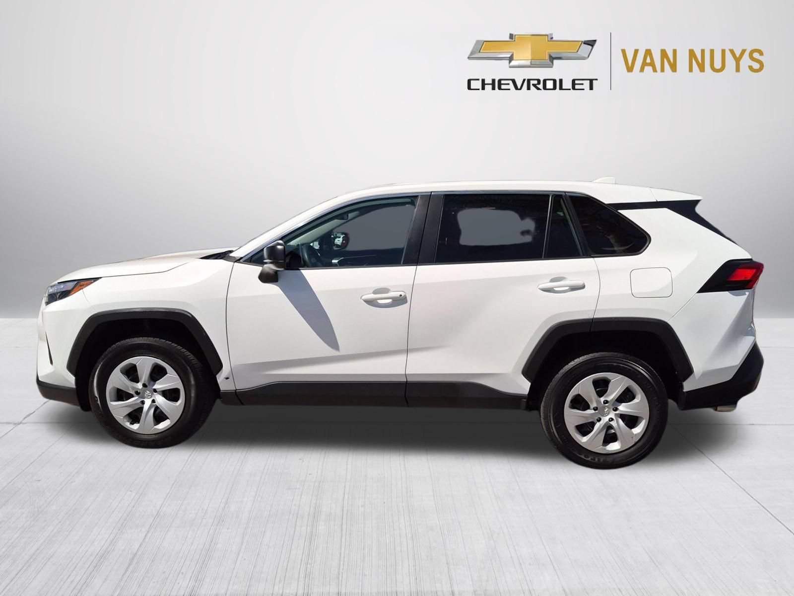 Used 2024 Toyota RAV4 LE AWD/4WD image 8