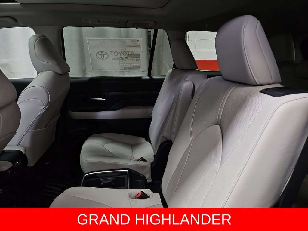 New 2026 Toyota Grand Highlander AWD image 25