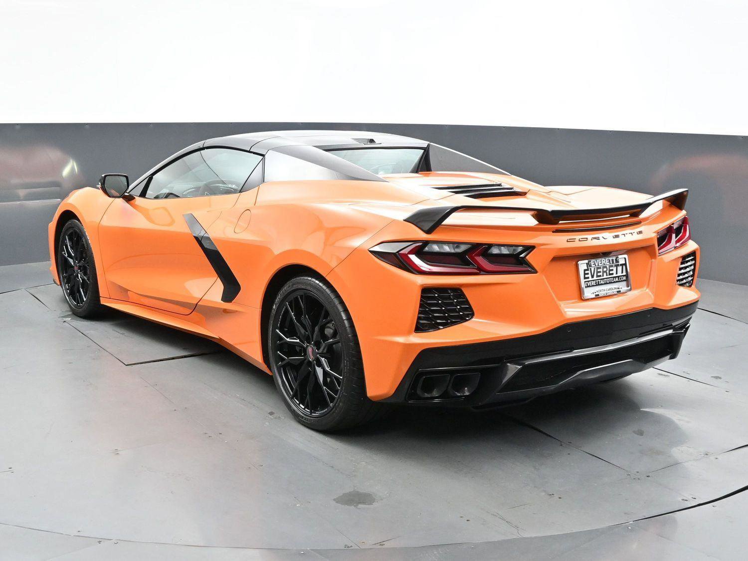 Used 2024 Chevrolet Corvette Stingray Premium Conv w/ Z51 Performance Package RWD image 5