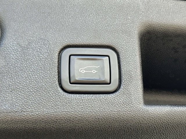 Used 2020 Chevrolet Equinox LT w/ Midnight Edition AWD/4WD image 14