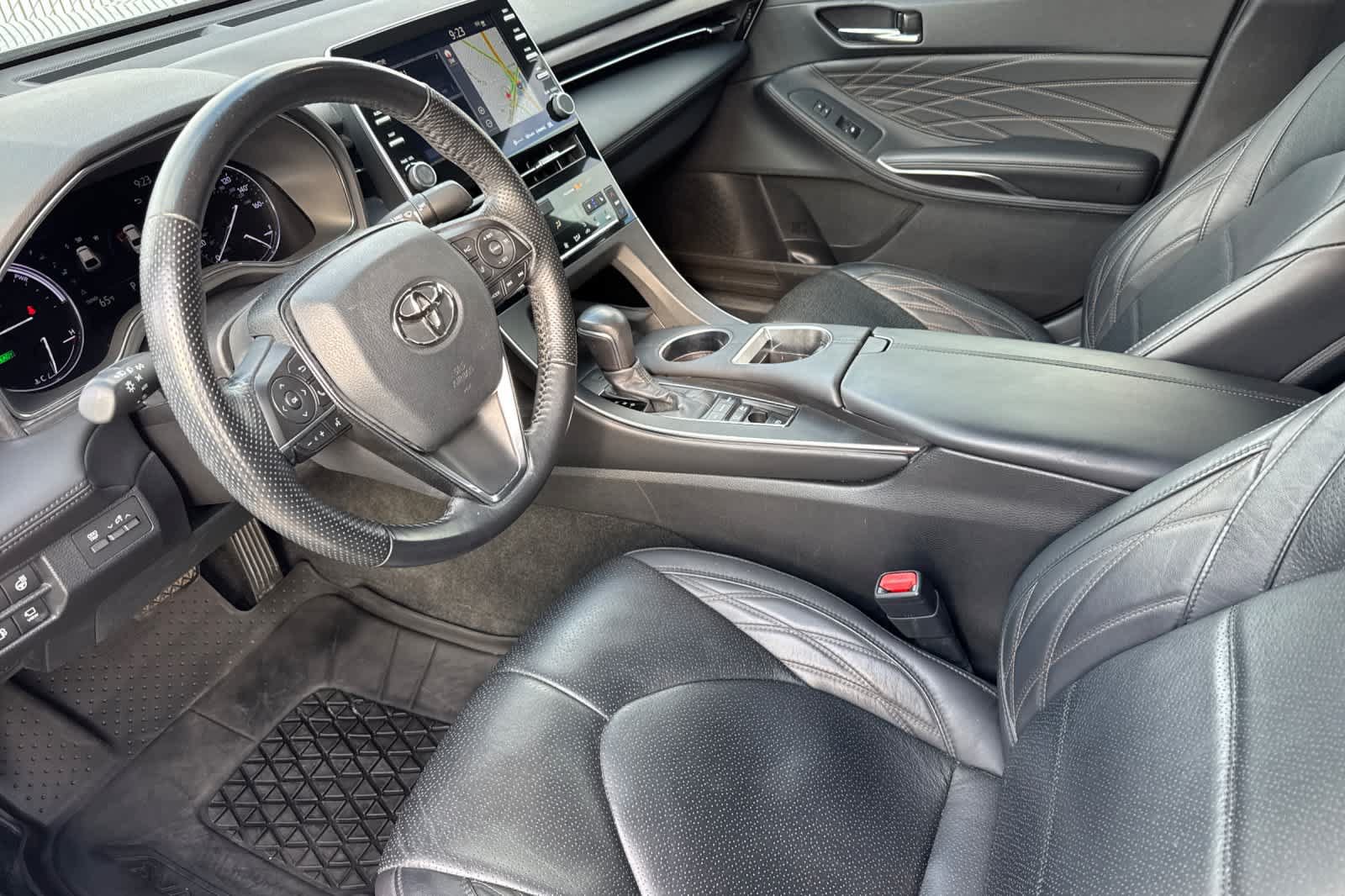 Used 2021 Toyota Avalon Limited w/ Advanced Safety Package FWD image 9