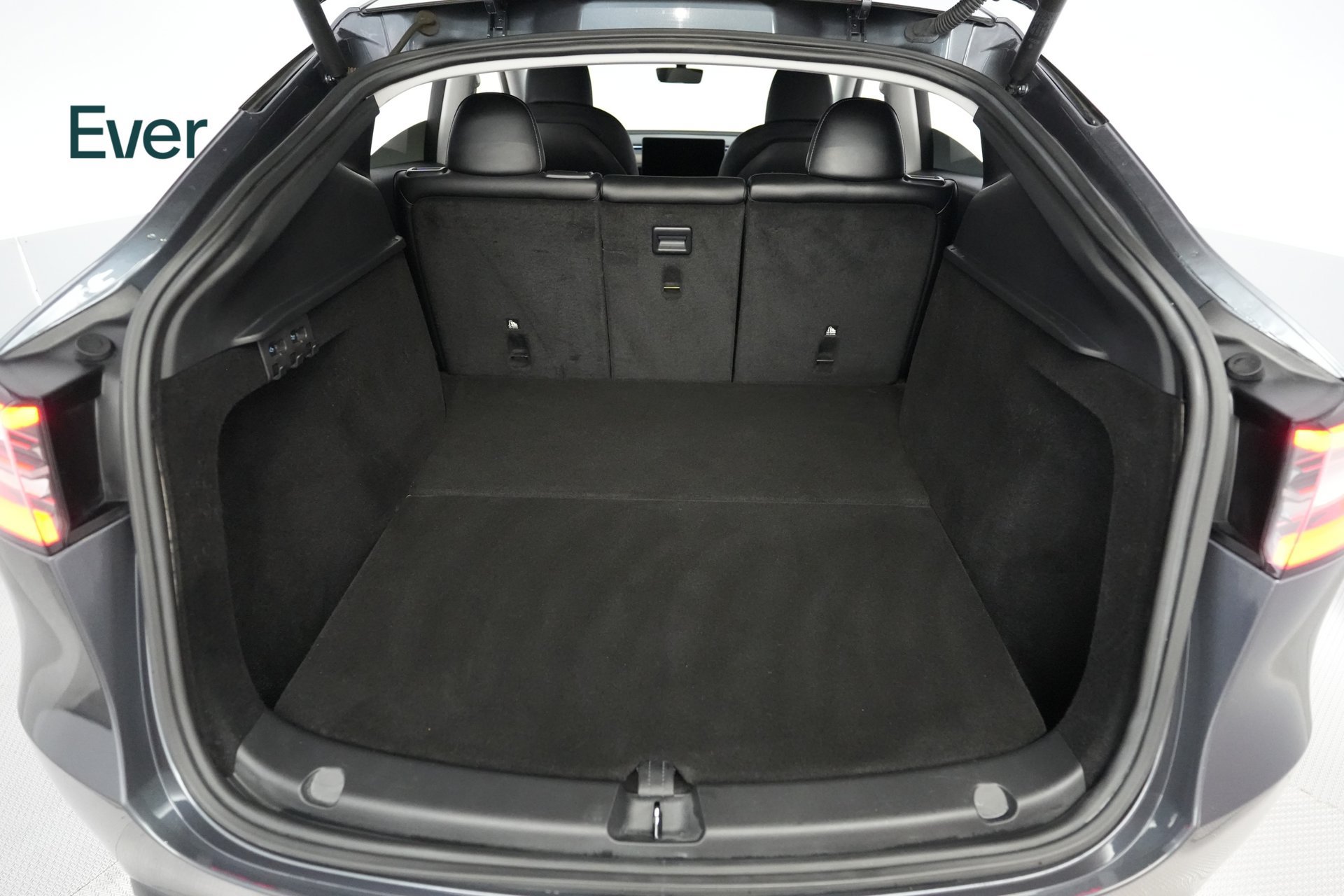Used 2023 Tesla Model Y Long Range AWD/4WD image 8