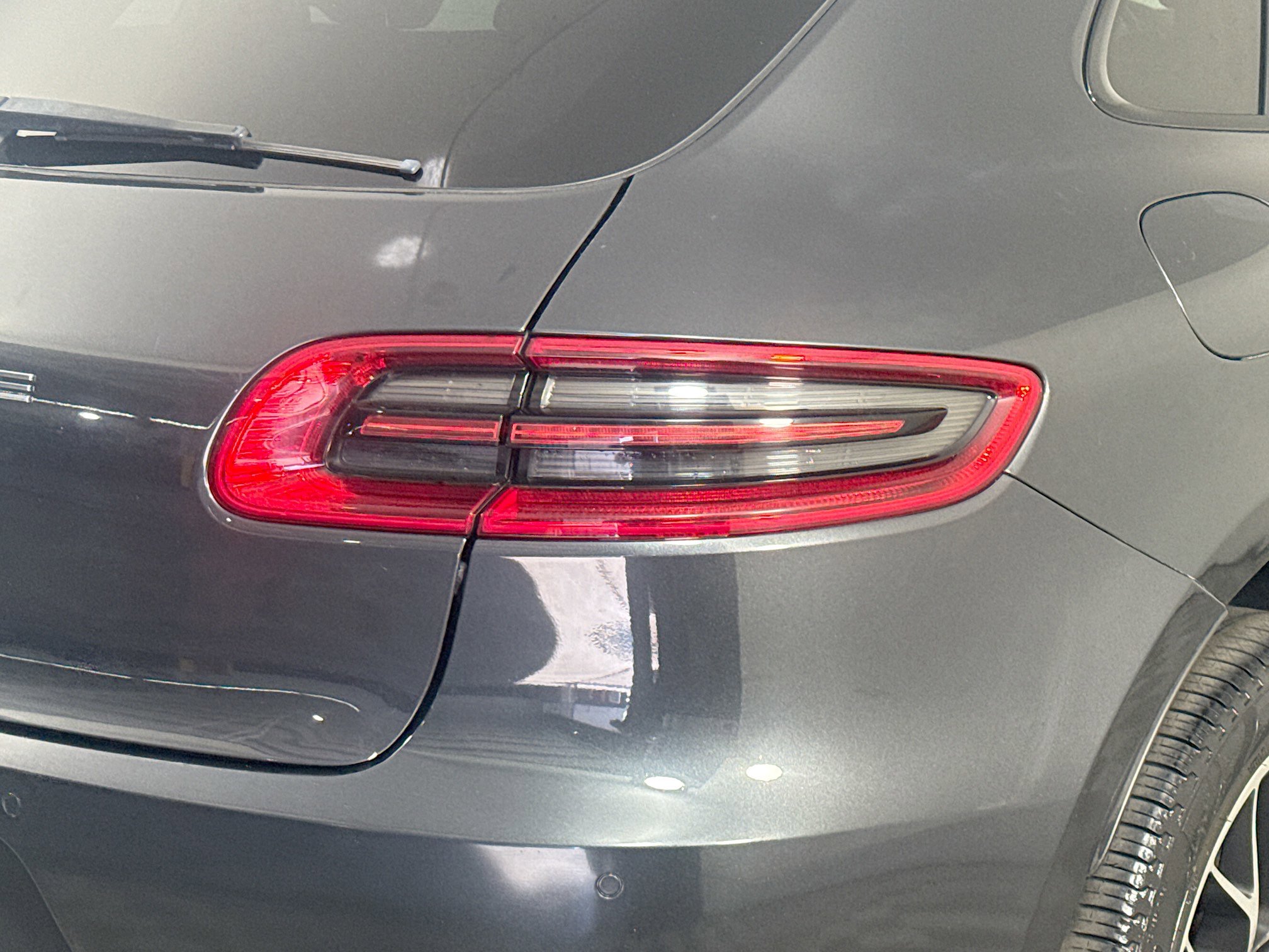 Used 2017 Porsche Macan S image 34