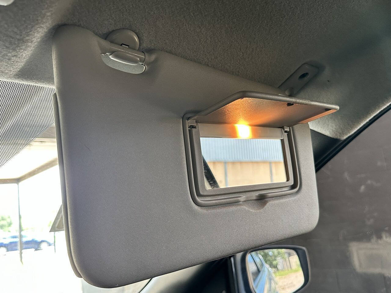 Used 2019 Nissan Kicks SV FWD image 31