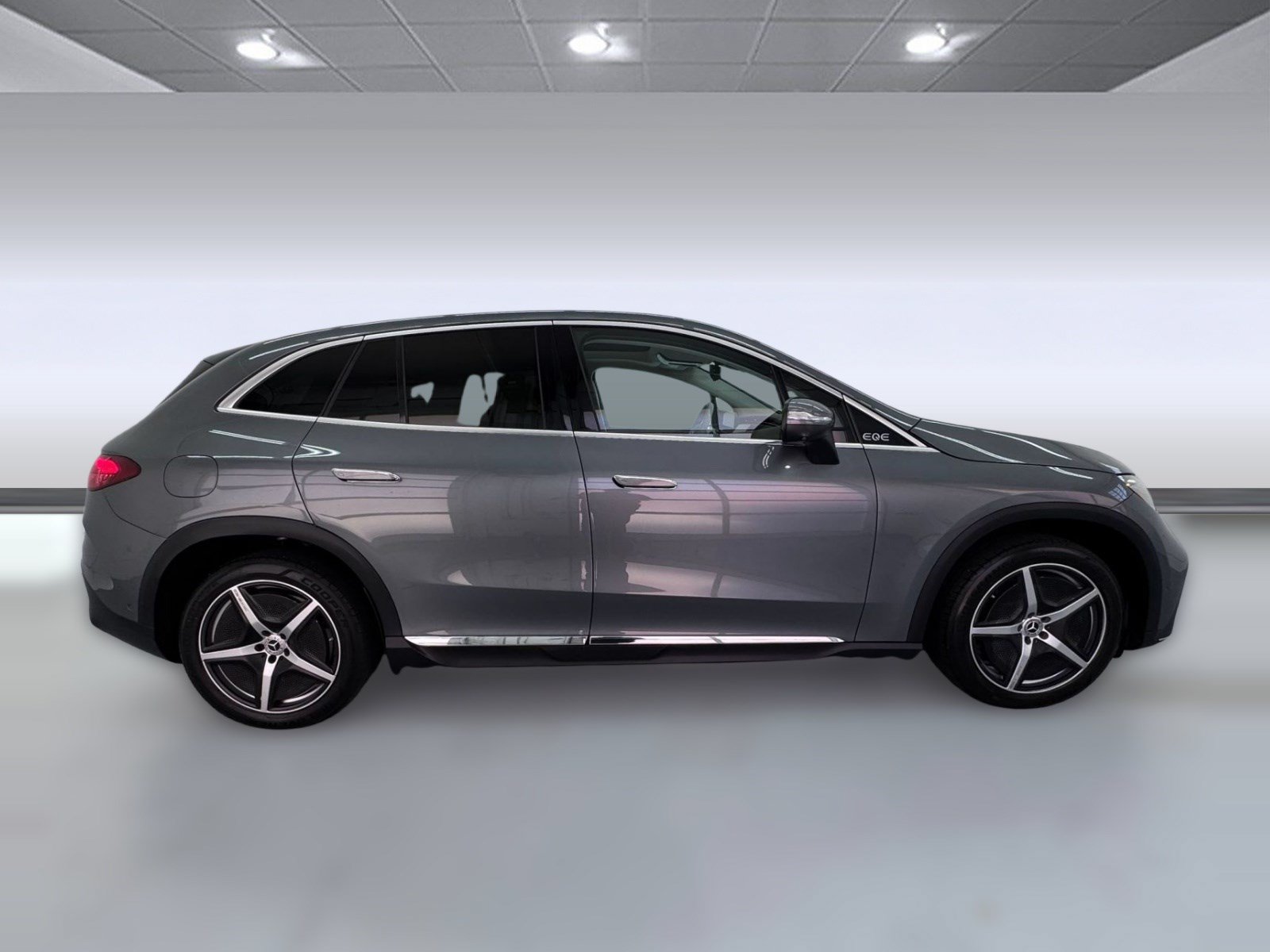 Used 2023 Mercedes-Benz EQE 350+ SUV image 7
