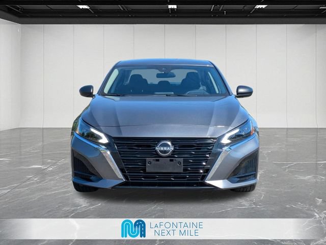 Used 2025 Nissan Altima 2.5 SV FWD image 8