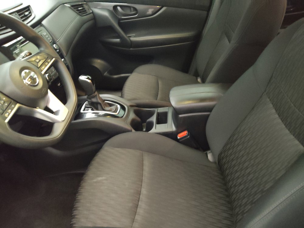 Used 2020 Nissan Rogue S FWD image 17