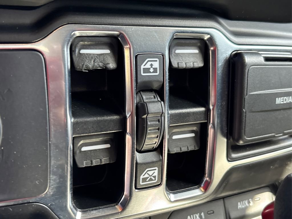 Used 2021 Jeep Wrangler Unlimited Sport image 34