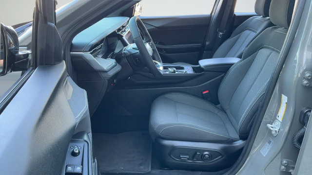 Used 2026 Jeep Cherokee Laredo AWD/4WD image 19