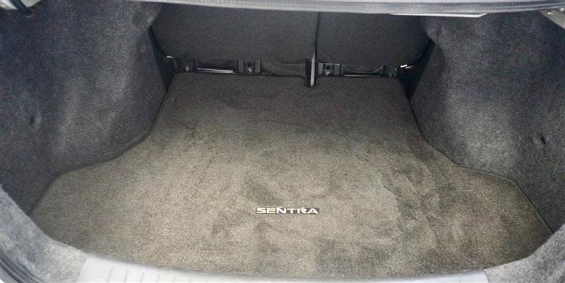 Used 2017 Nissan Sentra S FWD image 33