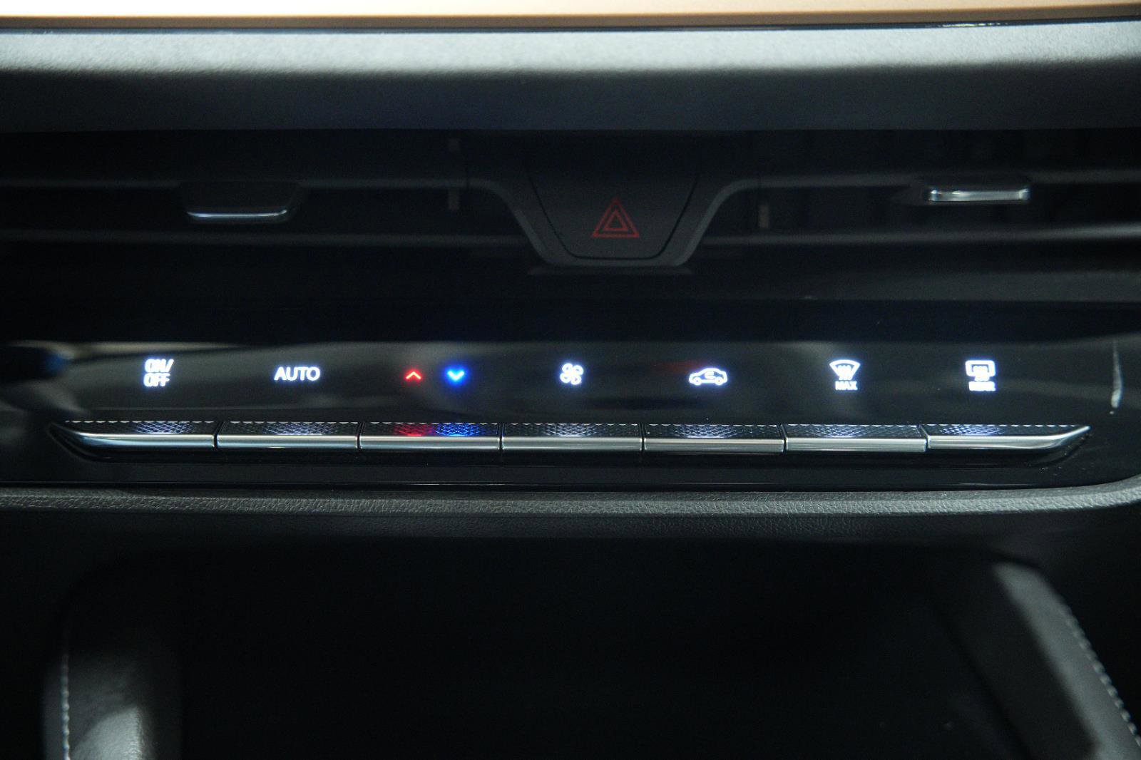 Used 2025 Buick Envision Sport Touring image 39