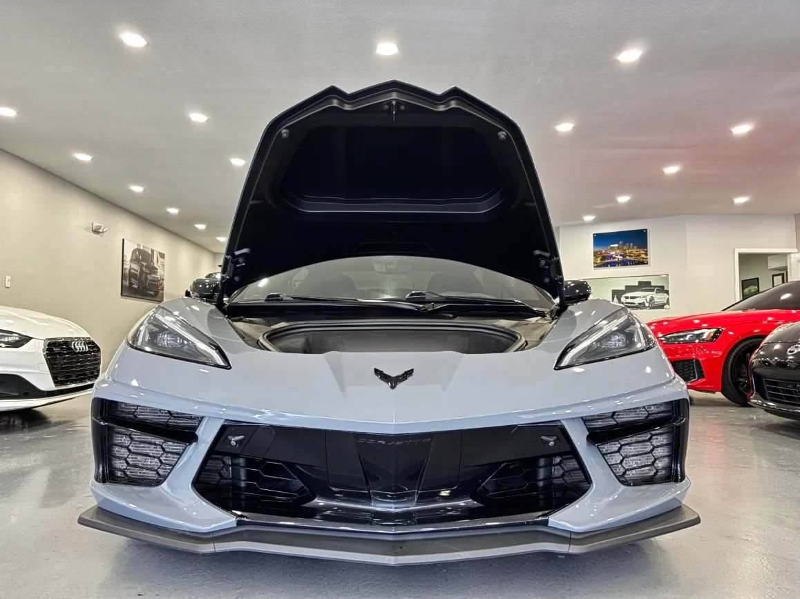 Used 2025 Chevrolet Corvette Stingray Preferred Conv w/ Z51 Performance Package RWD image 45