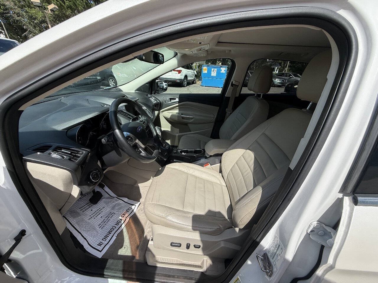 Used 2015 Ford Escape Titanium w/ Equipment Group 301A AWD/4WD image 8