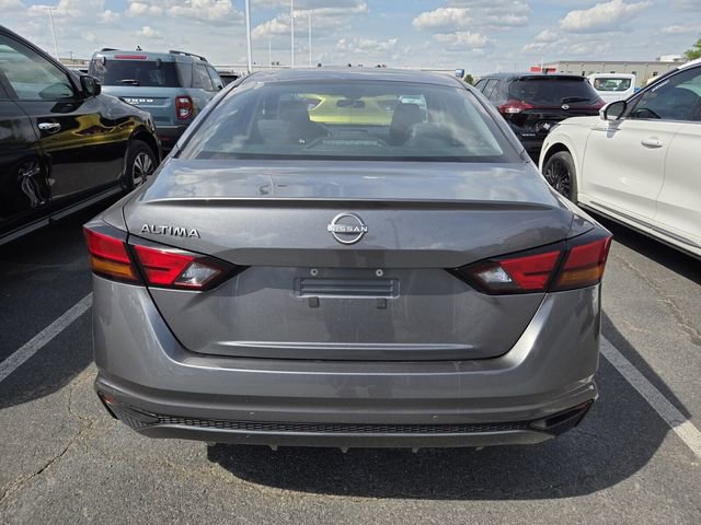 Used 2024 Nissan Altima 2.5 S FWD image 8