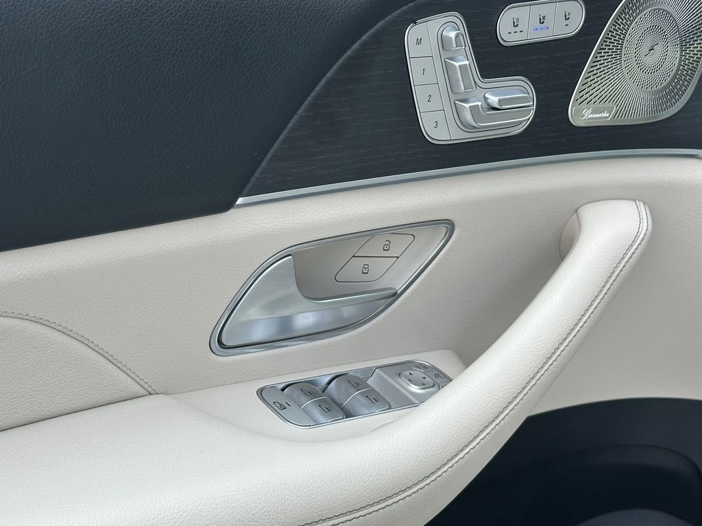 Certified 2023 Mercedes-Benz GLS 450 4MATIC image 12
