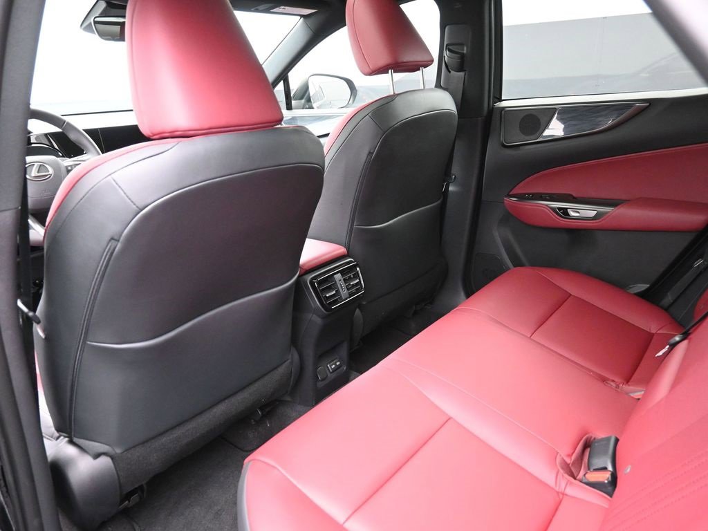 Used 2025 Lexus NX 250 FWD w/ Premium Package image 2