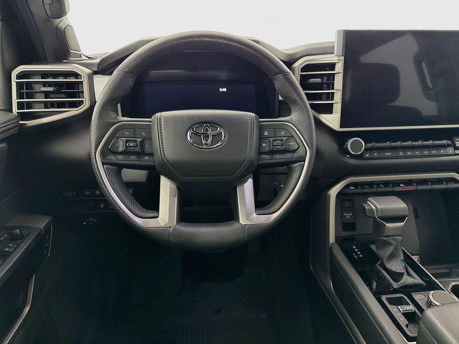 Used 2025 Toyota Tundra Limited AWD/4WD image 33