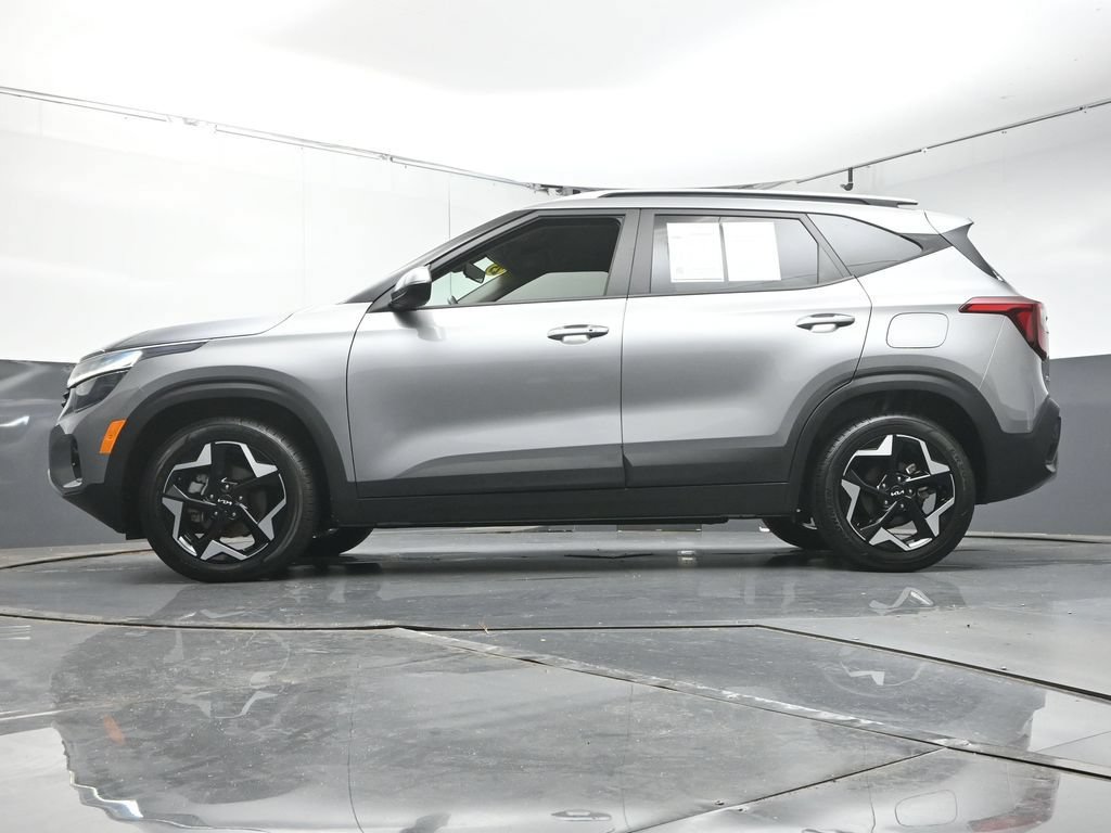 Used 2025 Kia Seltos S FWD image 33