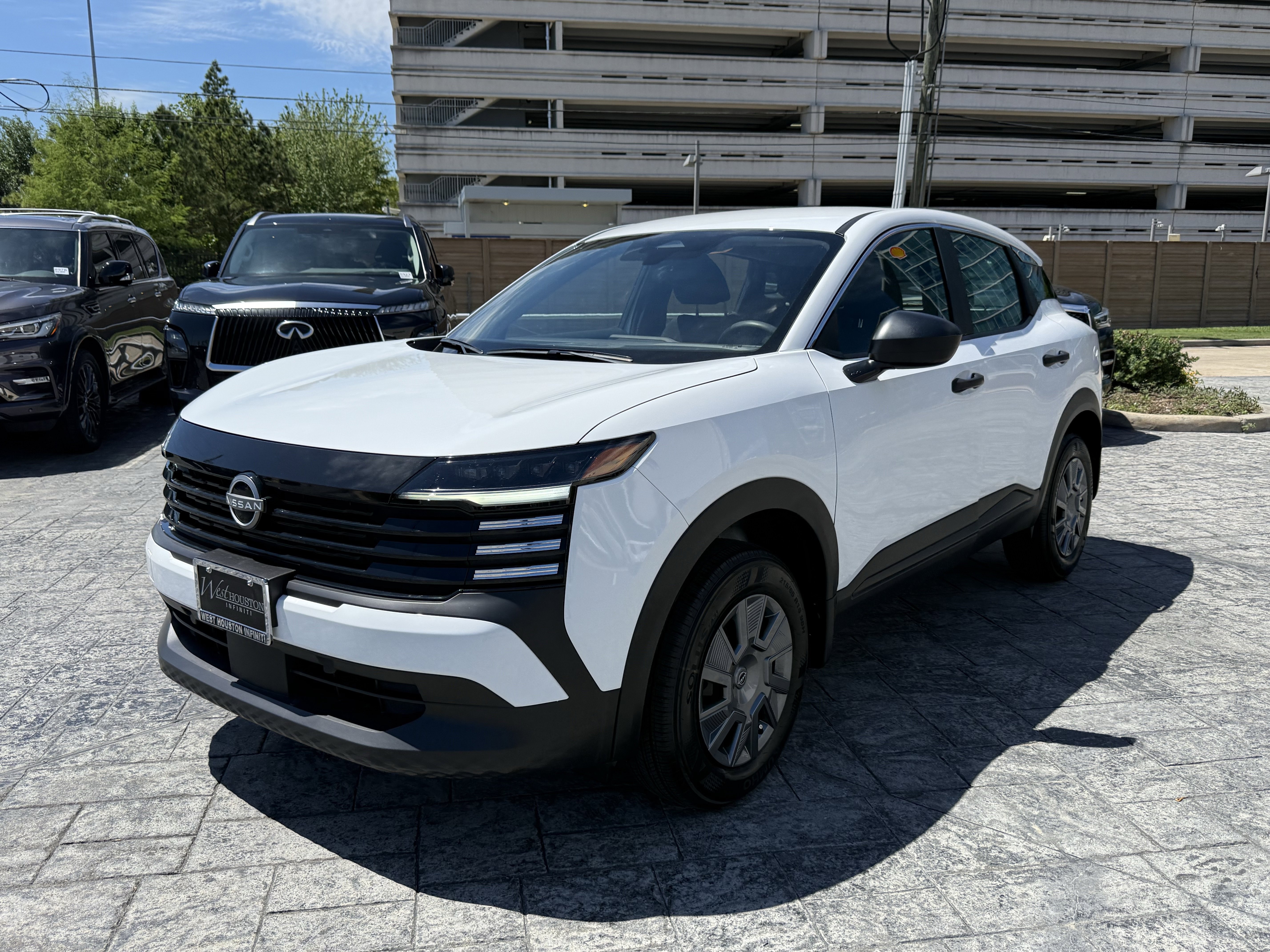 Used 2025 Nissan Kicks S image 3