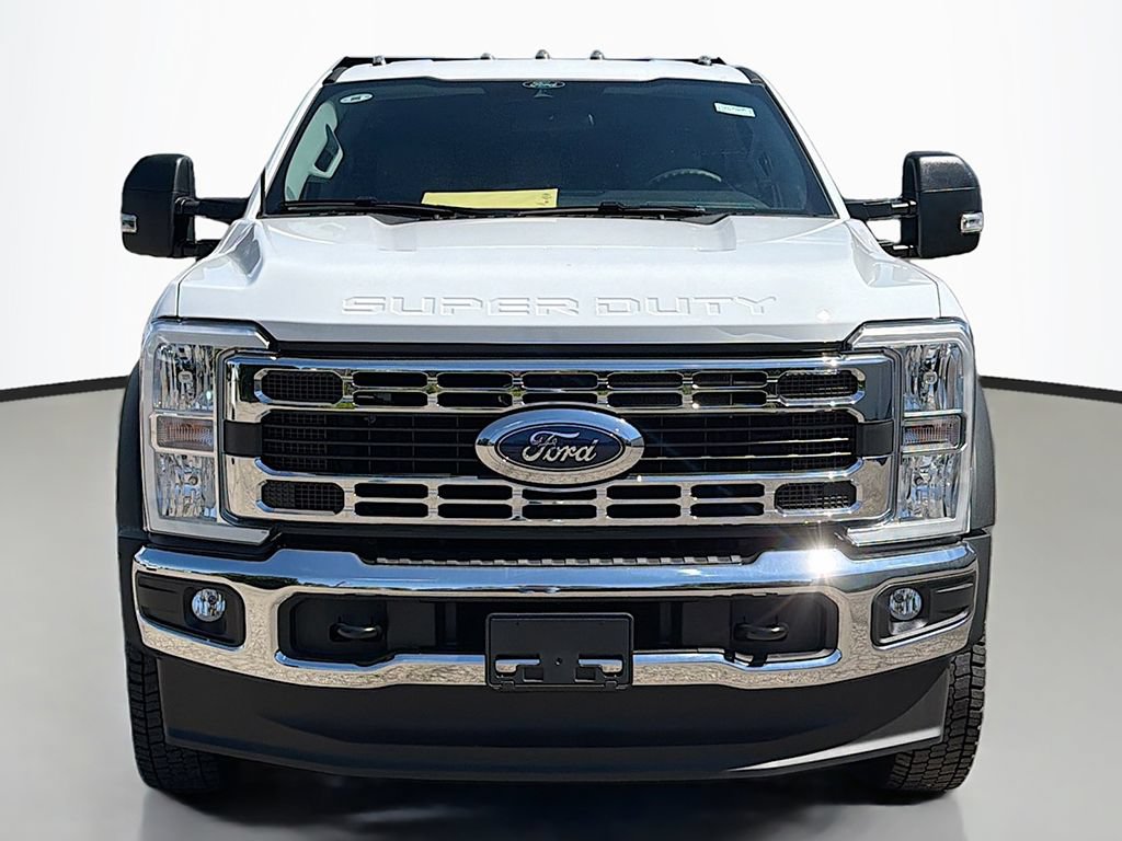 New 2026 Ford F550 4x4 Crew Cab image 7