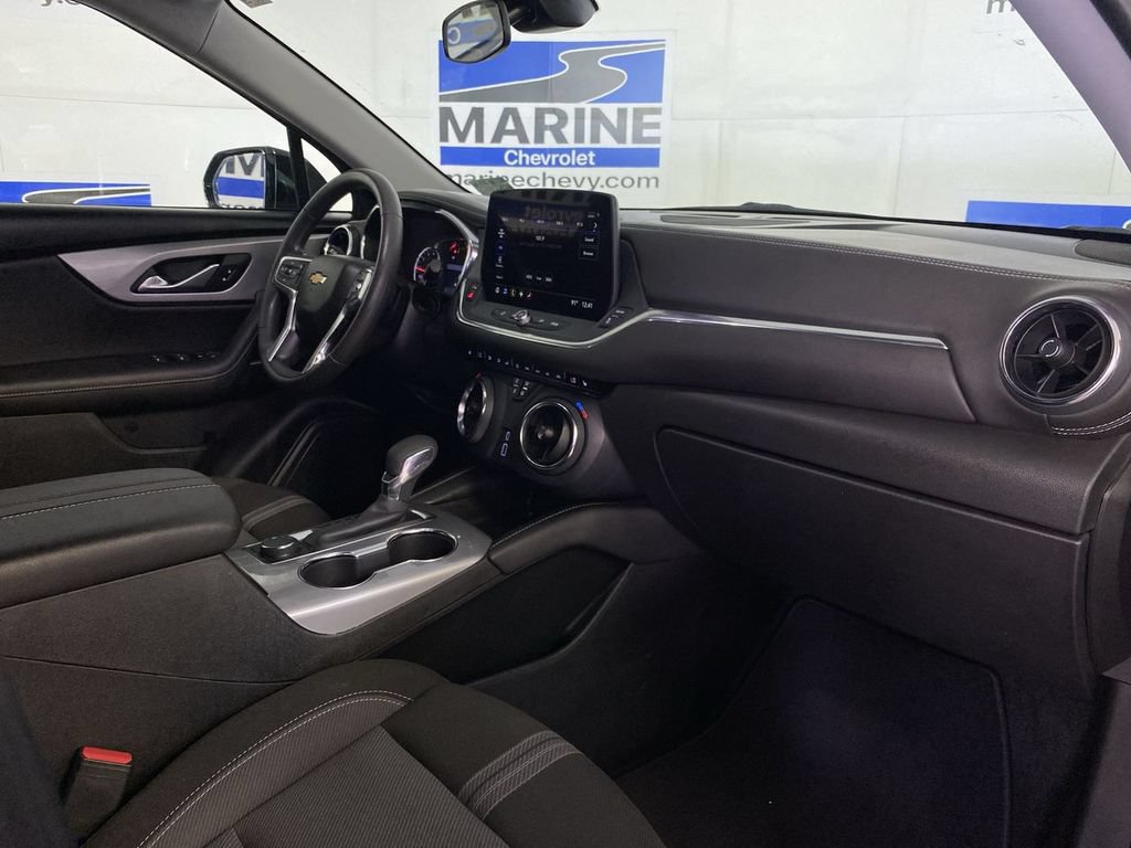 Used 2025 Chevrolet Blazer LT FWD image 34