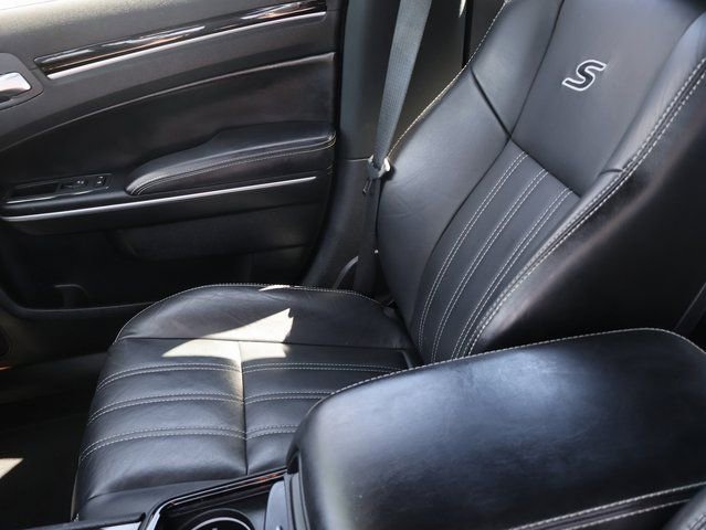 Used 2019 Chrysler 300 S image 56
