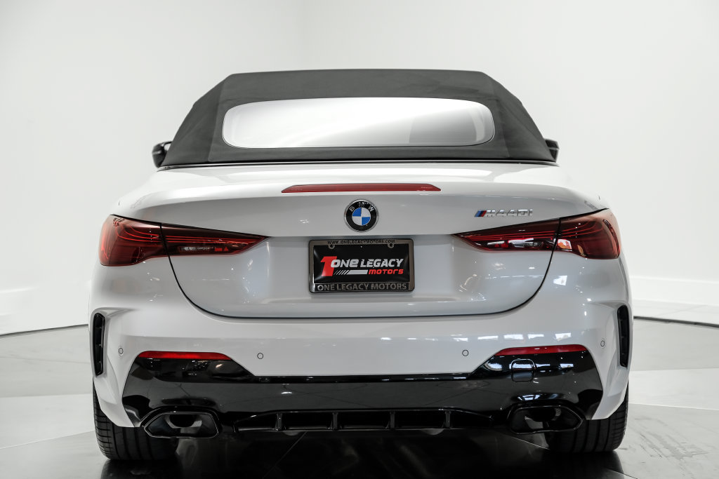 Used 2025 BMW M440i Convertible w/ Premium Package RWD image 16