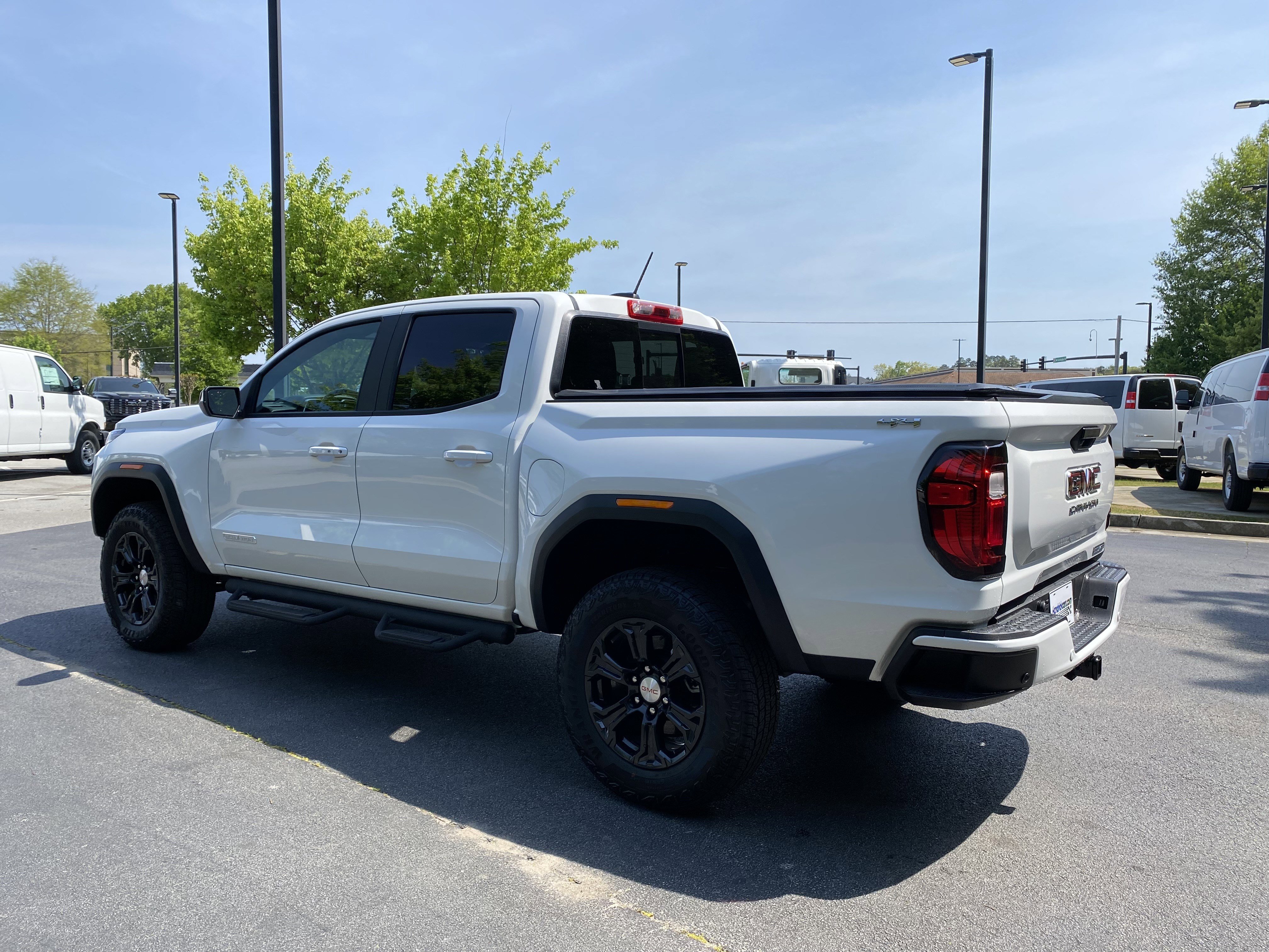 Used 2024 GMC Canyon Elevation w/ Convenience Package image 7