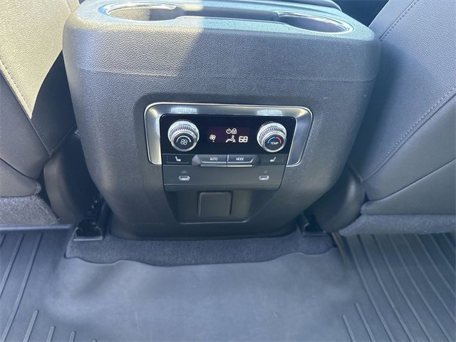 Certified 2022 GMC Yukon AT4 image 22