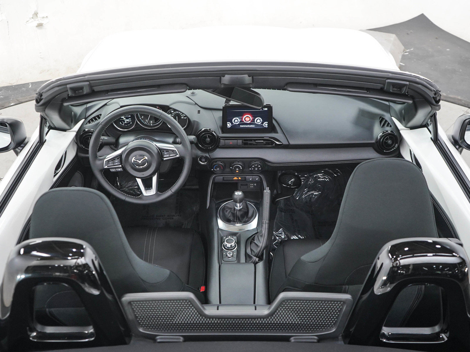 Used 2023 MAZDA MX-5 Miata Club w/ Appearance Package RWD image 13