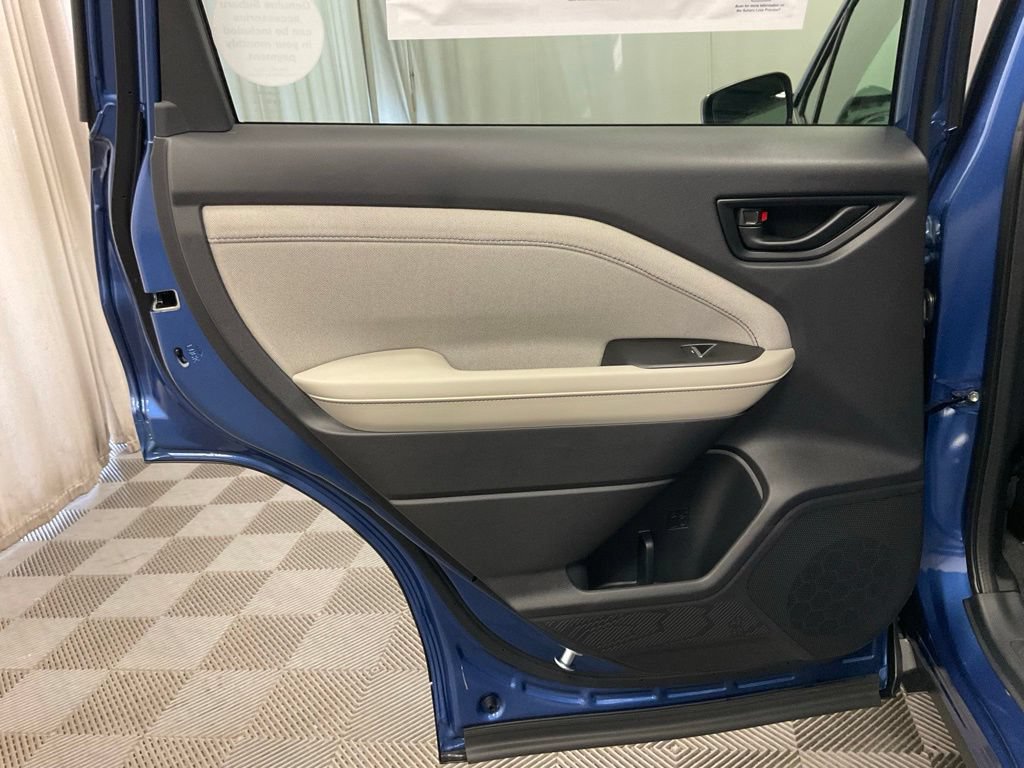New 2026 Subaru Forester Premium AWD/4WD image 32