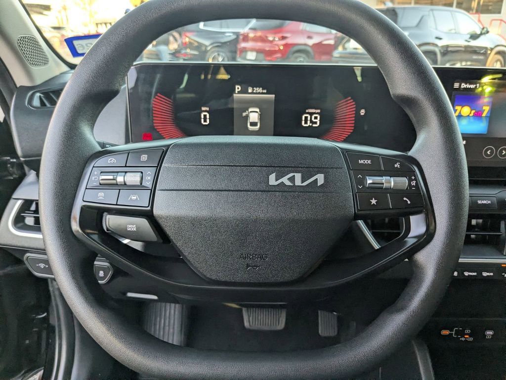 Used 2025 Kia K4 LXS image 16