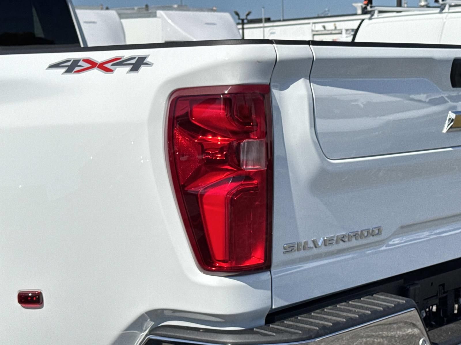New 2026 Chevrolet Silverado 3500 LT w/ All Star Edition AWD/4WD image 9