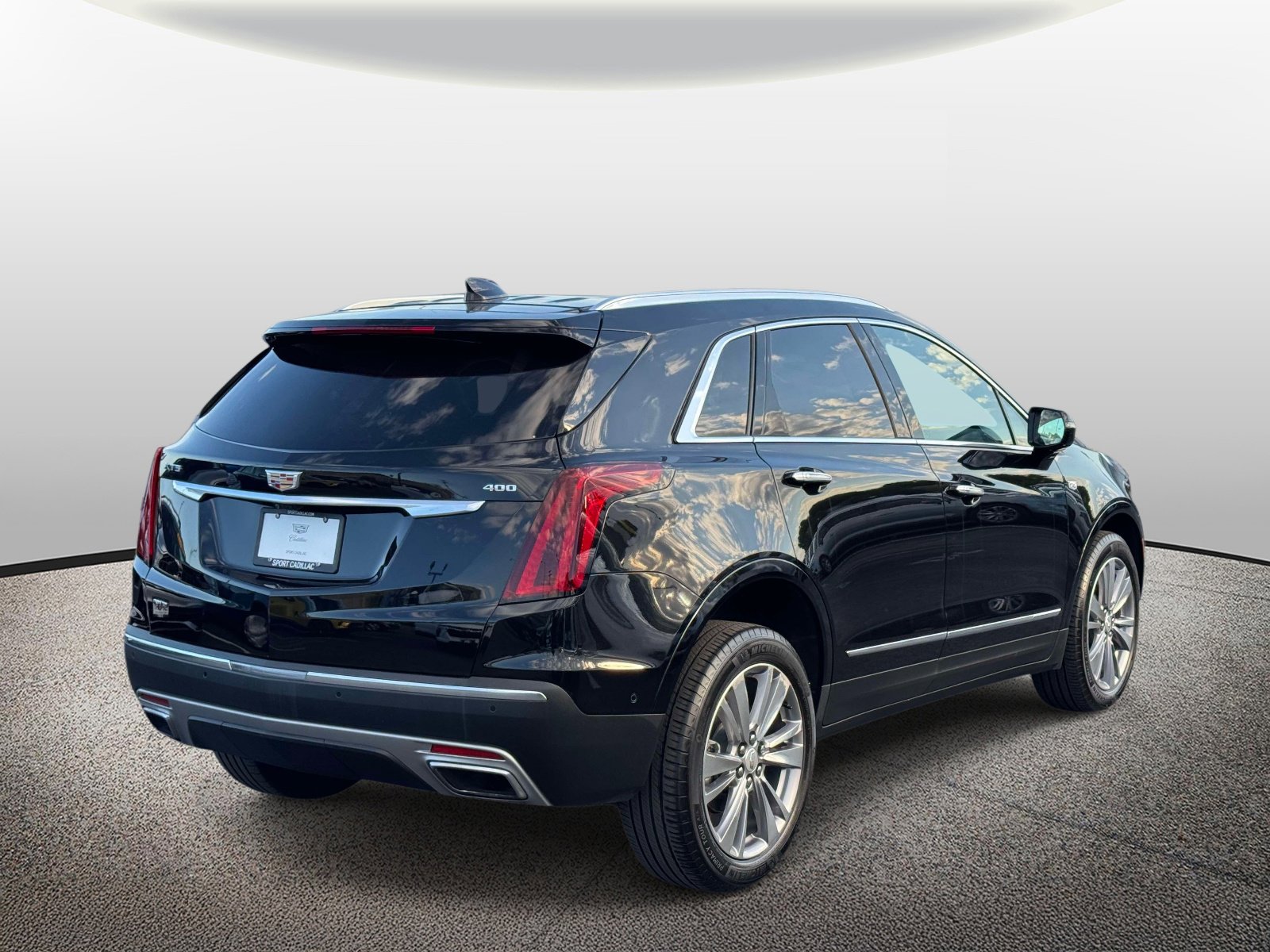 Used 2024 Cadillac XT5 Premium Luxury w/ Technology Package AWD/4WD image 24