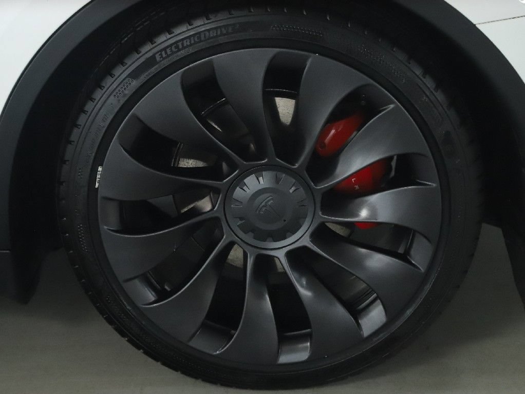 Used 2022 Tesla Model Y Performance AWD/4WD image 36