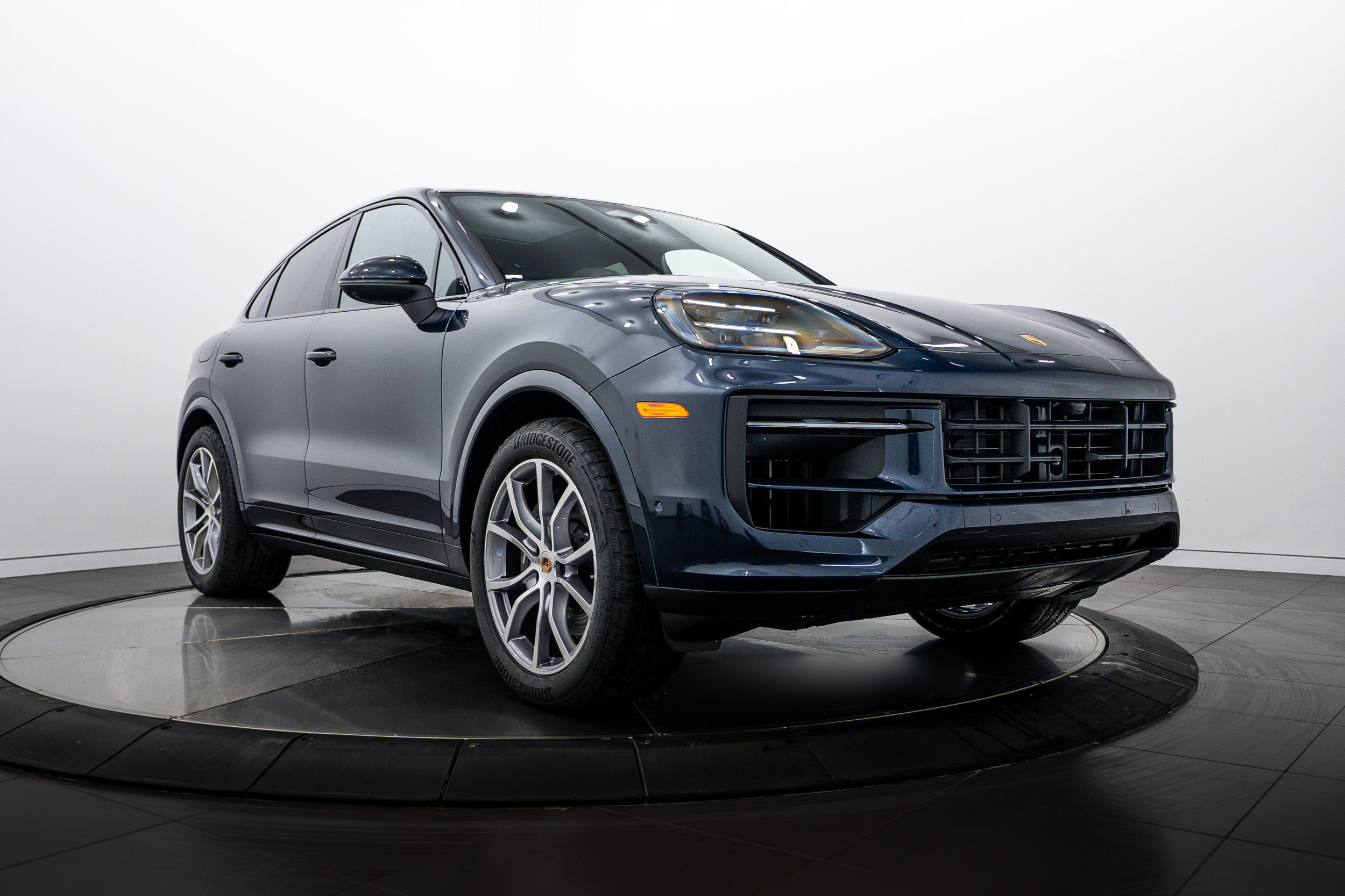 New 2026 Porsche Cayenne Coupe AWD/4WD image 9