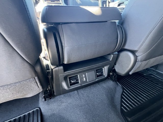 Used 2025 Chevrolet Silverado 1500 Custom image 24