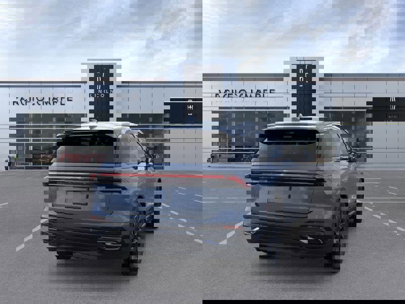 New 2026 Lincoln Nautilus Premier image 8