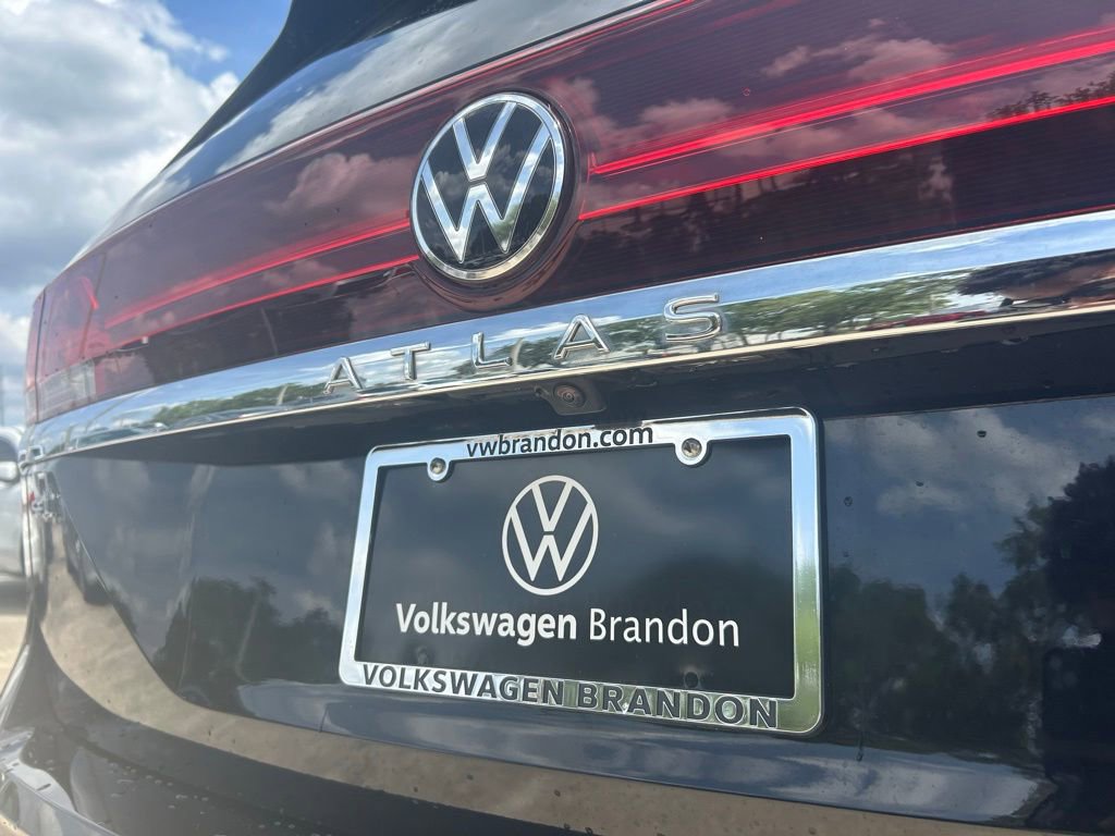 Used 2024 Volkswagen Atlas SEL AWD/4WD image 45