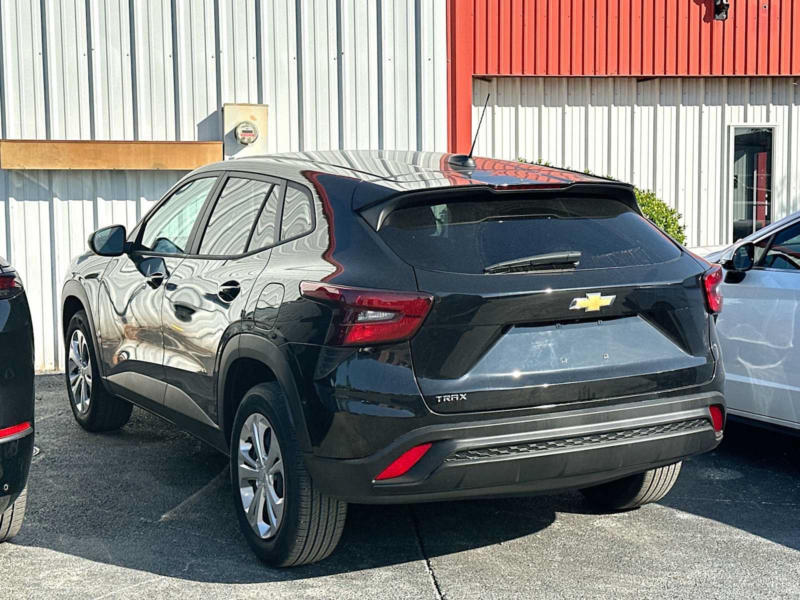 Used 2024 Chevrolet Trax LS w/ Driver Confidence Package FWD image 5